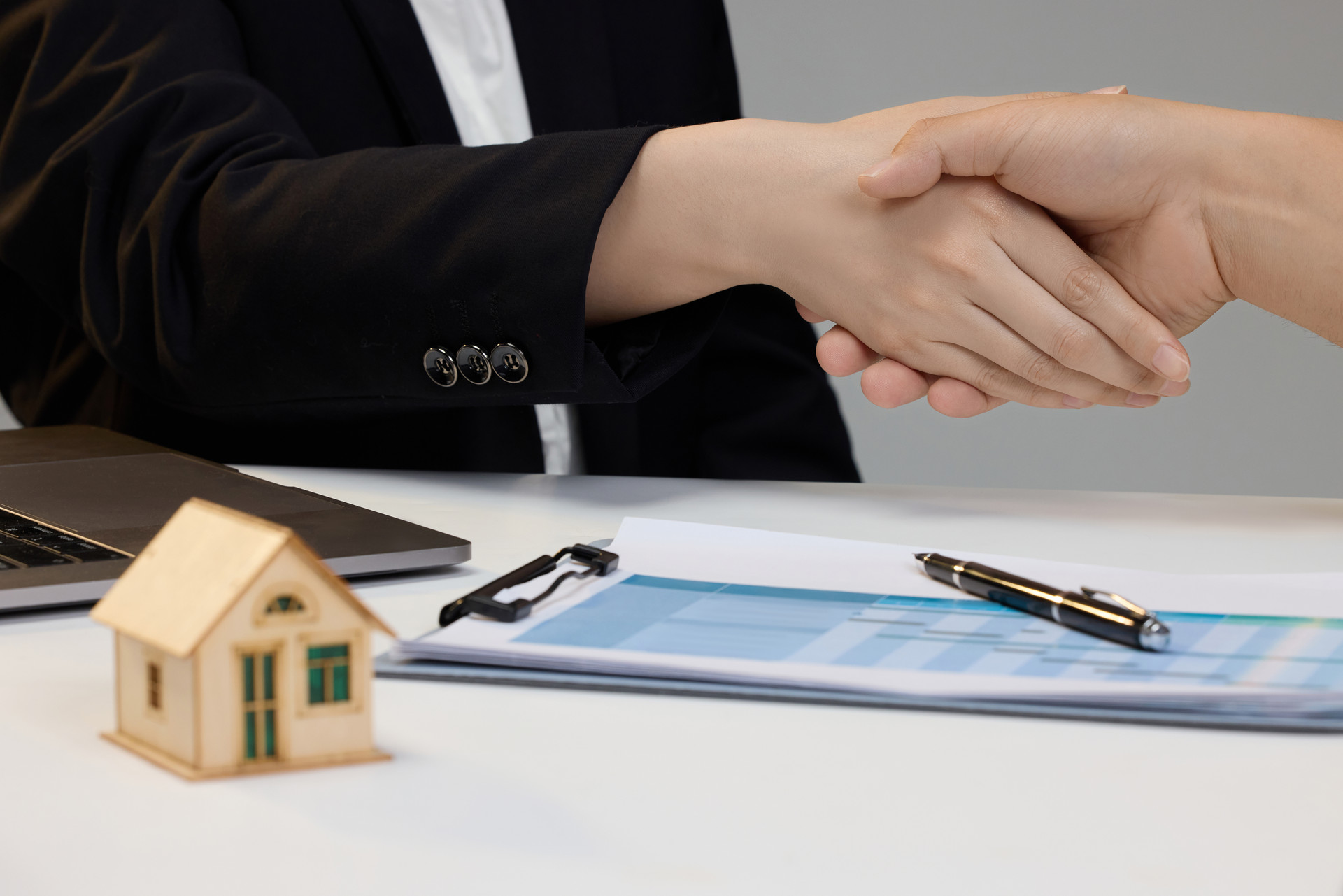 仲利国际售后回租方案,帮助汽车租赁公司快速获得300万元专项资金