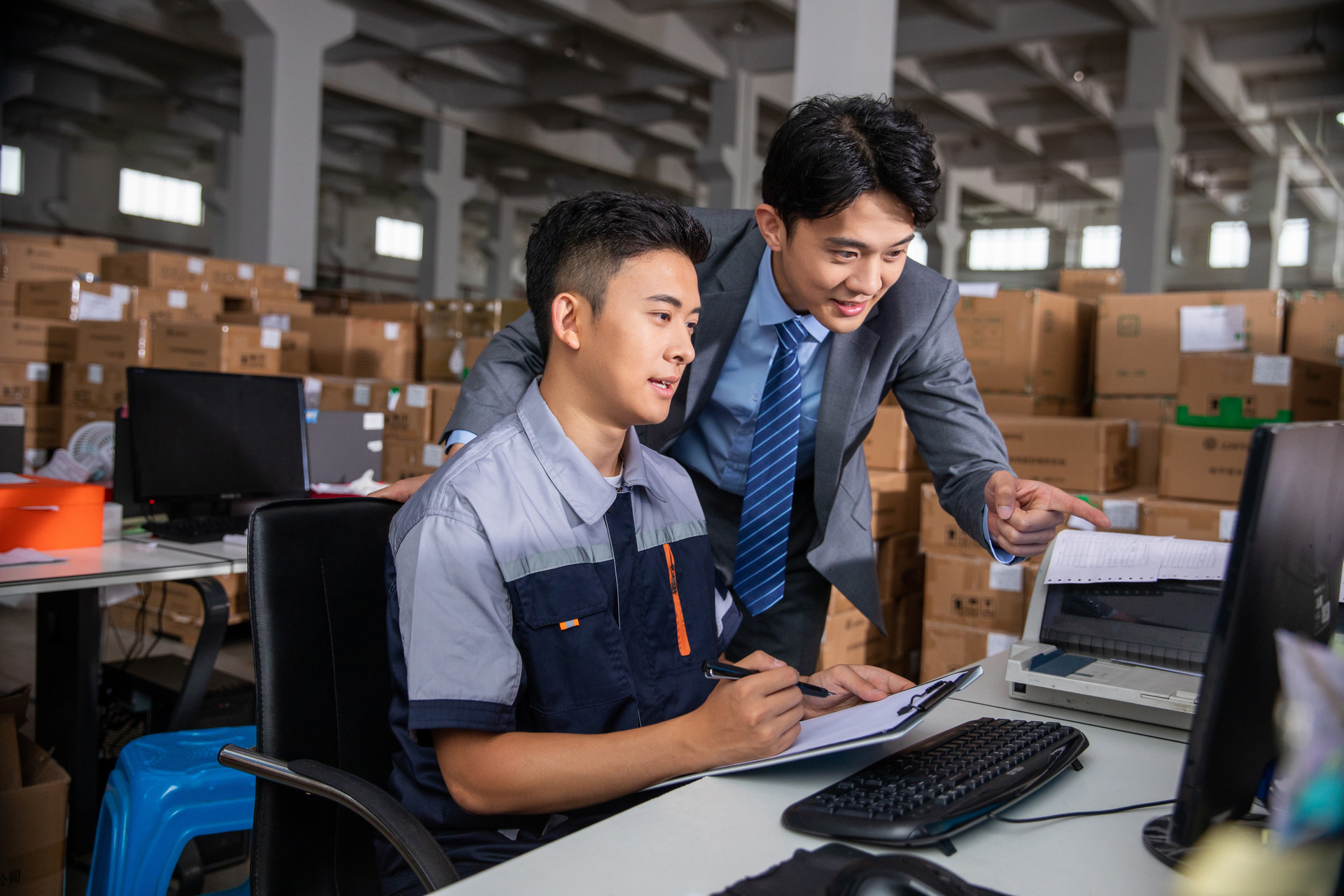 年底订单激增却一筹莫展？仲利国际设备融资租赁助企业破局腾飞